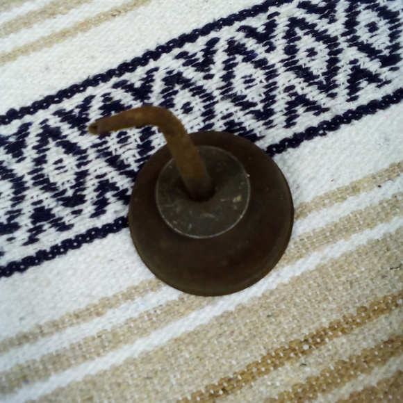 VINTAGE OIL CAN WITH TWIST OFF - Picture 3 of 9